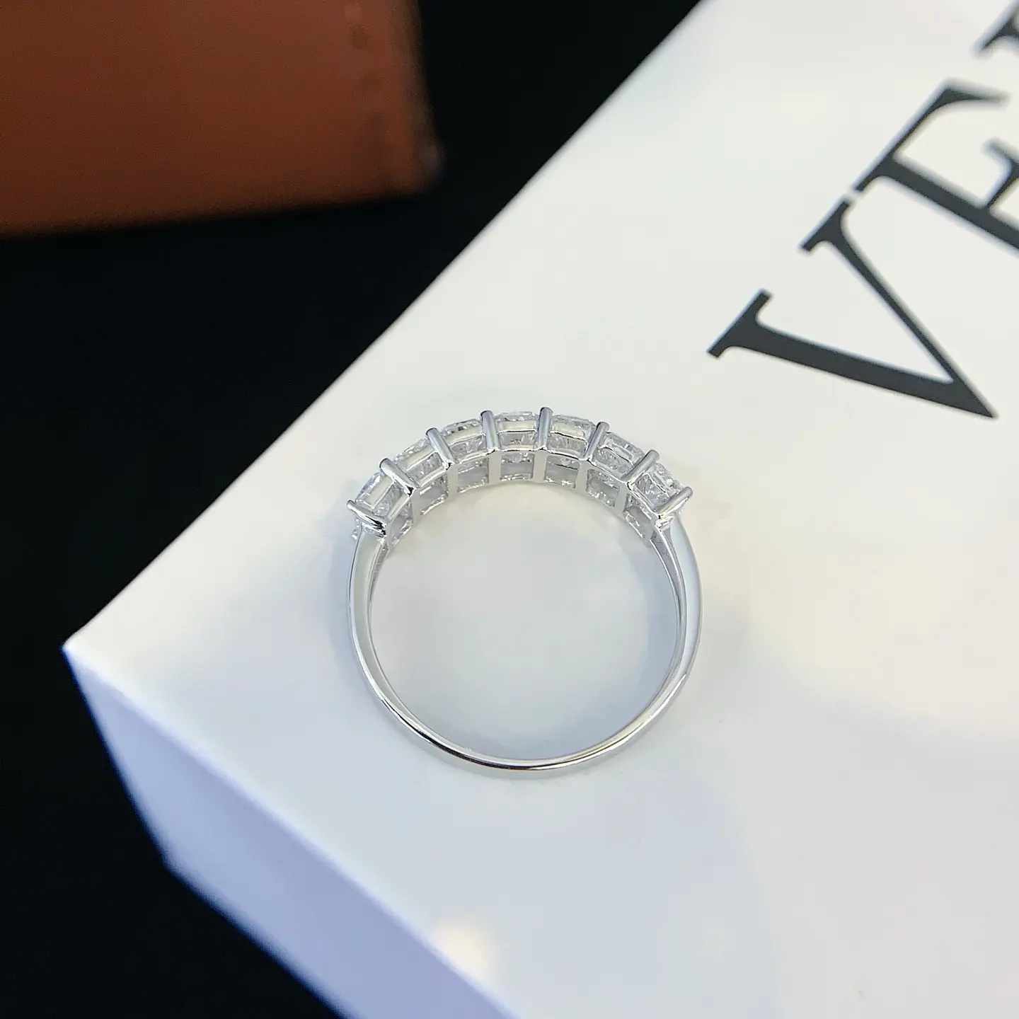 Comfortable Jewelery Company 6