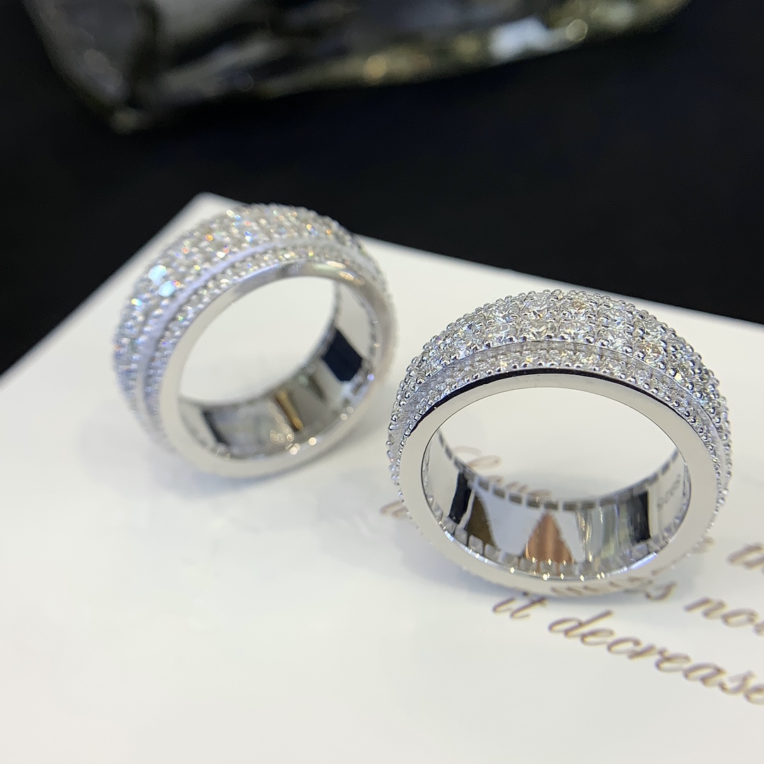 Custom-Designed Hip-Hop Iced-out Sterling Silver 925 Men′s High-End Rotary Jewelry Moissanite and Diamond Ring 7