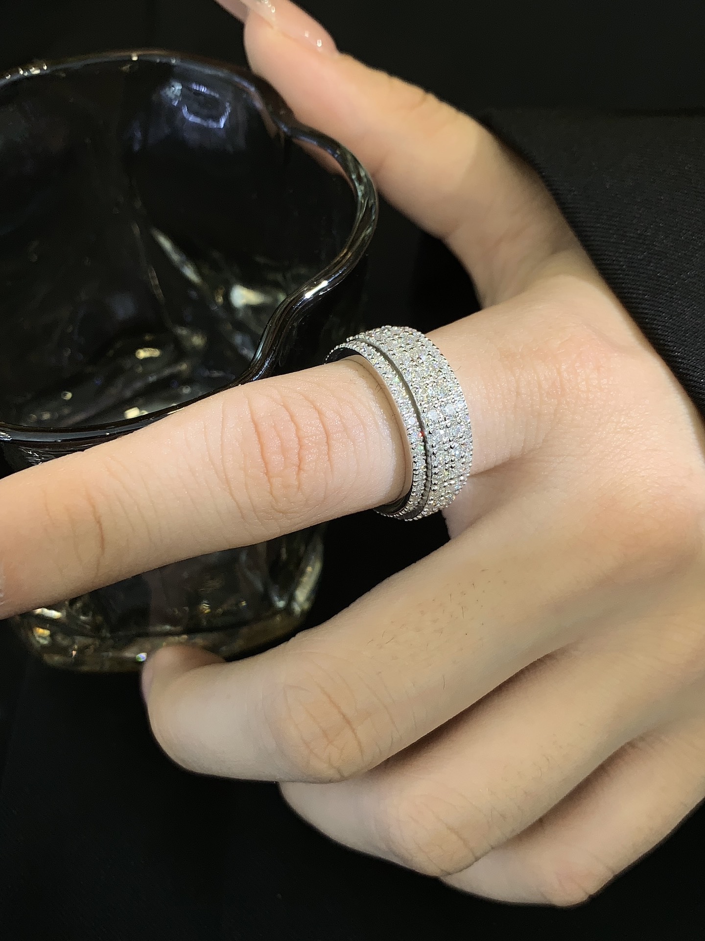 Custom-Designed Hip-Hop Iced-out Sterling Silver 925 Men′s High-End Rotary Jewelry Moissanite and Diamond Ring 3