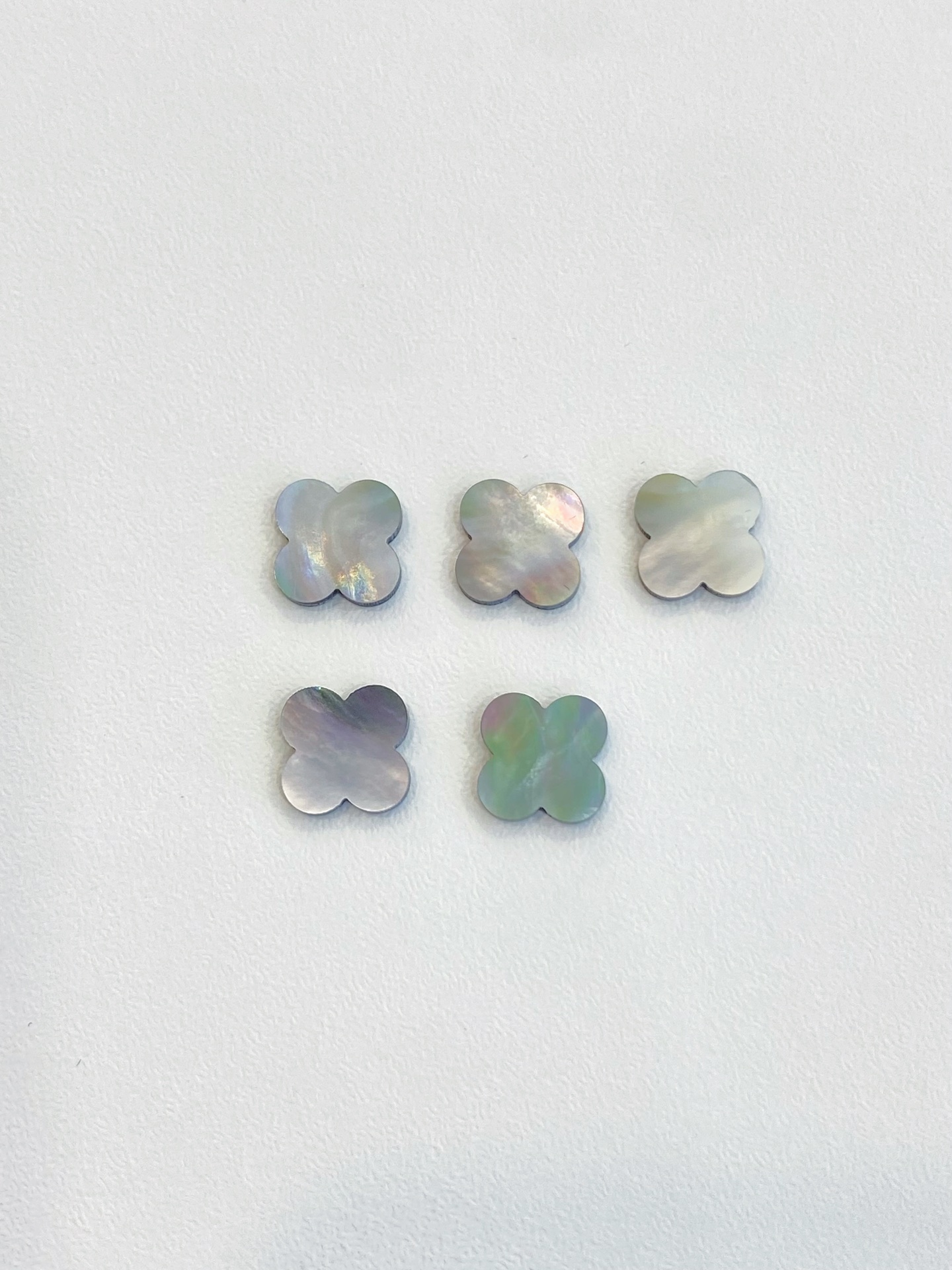 20mm Top Quality Natura White MOP Tiger Eye Turquoise blue Black Red Agate Lucky Four Leaf Clover Loose Bead for DIY Jewelry 5