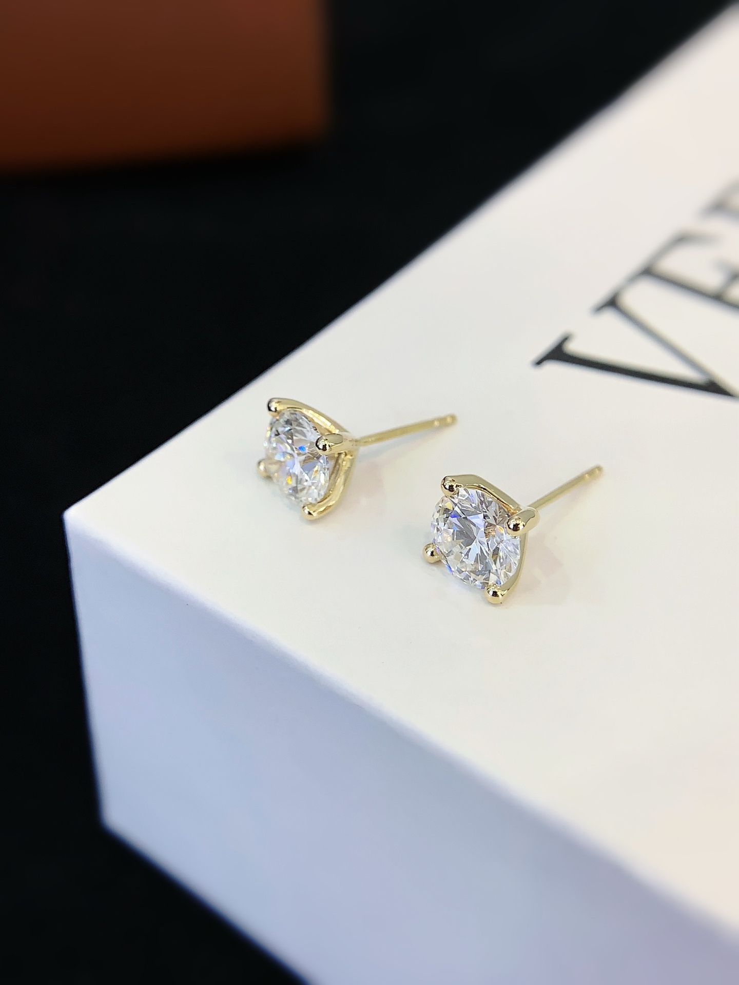 3.07ct Round Lab Grown Diamond Certified Stud Earring Classic Four Claw 14K Yellow Gold Diamond Earrings 4