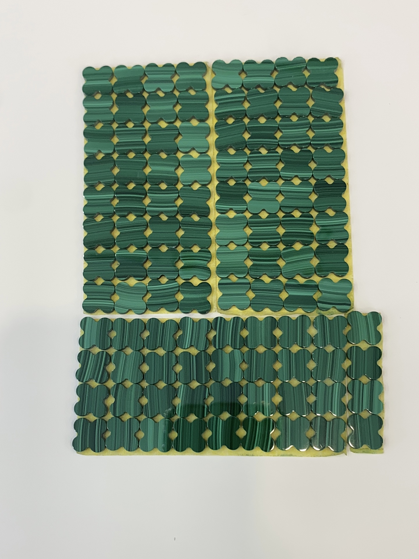 Wholesale 8x8mm--12x12mm Natural Stone Luck Gemstone Shell Agate Four Leaf Clover Stone for Jewelry Making 7