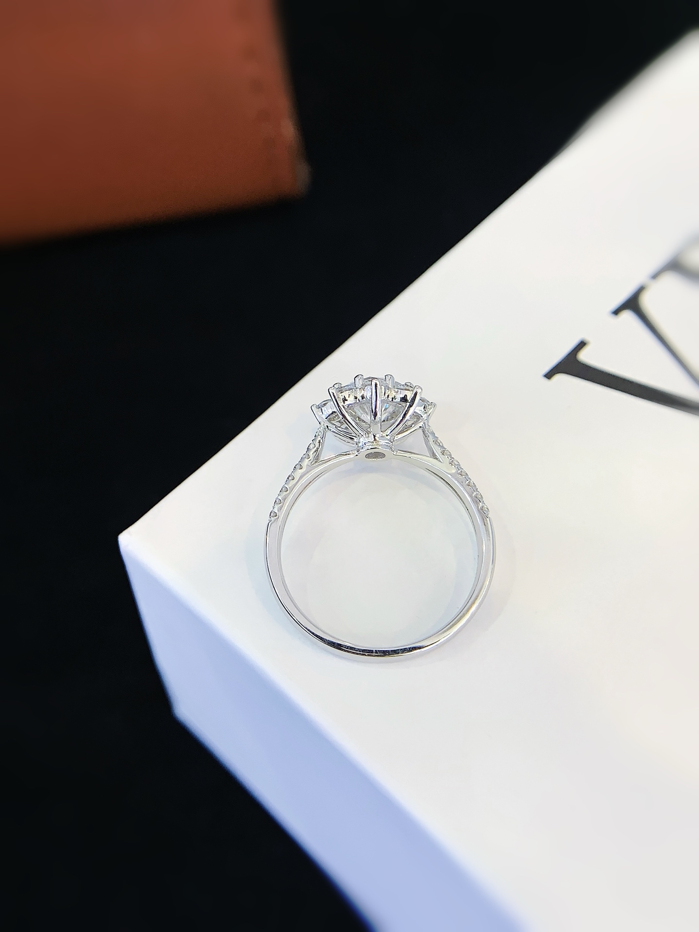 Flower Moissanite Engagement Rings for Women,18K Engagement Ring D Color VVS1 Wedding Bands Moissanite Halo Rings 1ct 6