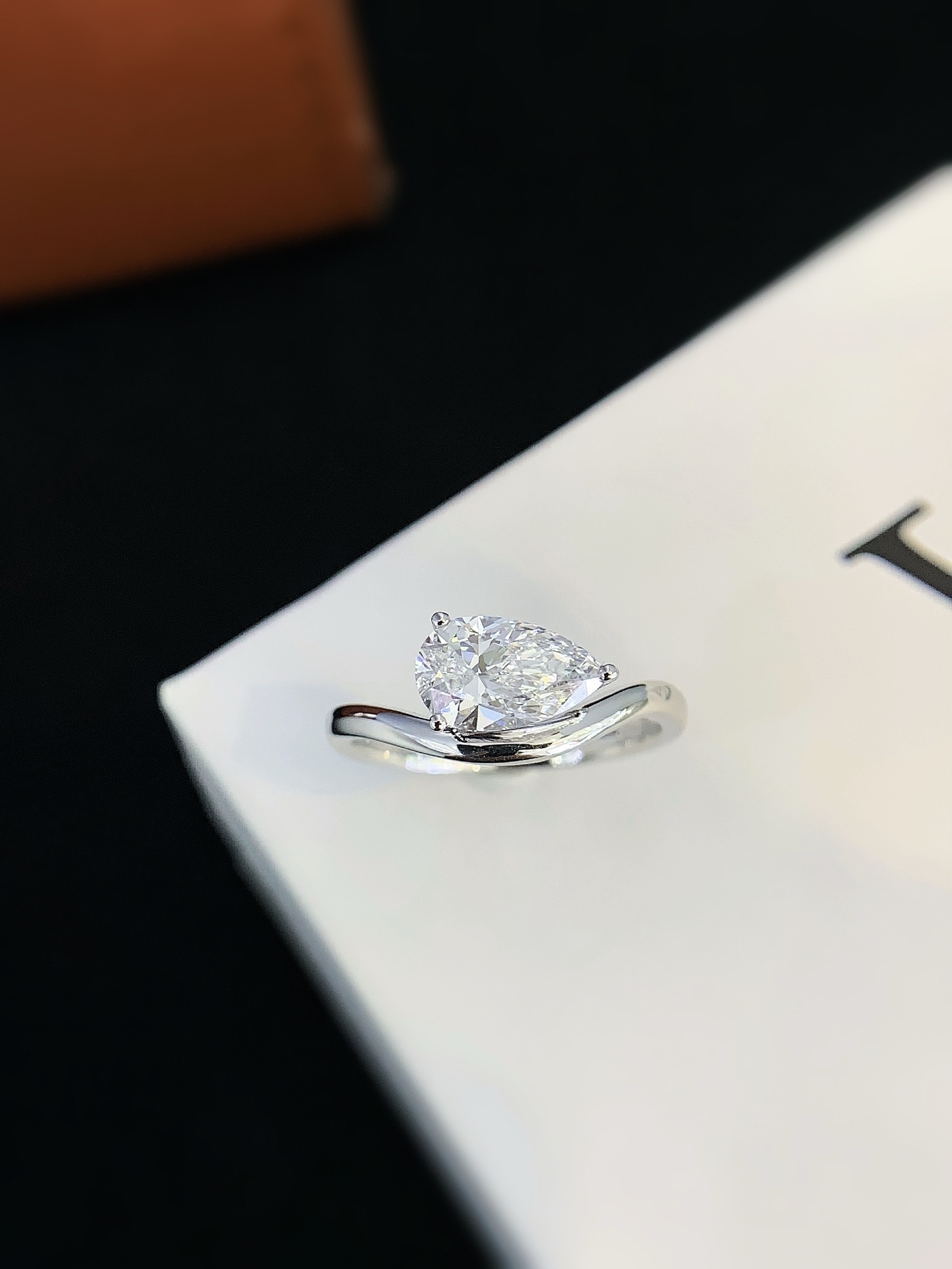 Custom Lab Diamond Engagement Rings CVD HTHP Vvs Lab Grown Diamond 14K Gold Pear Cut Solitaire Ring for Men Women 4