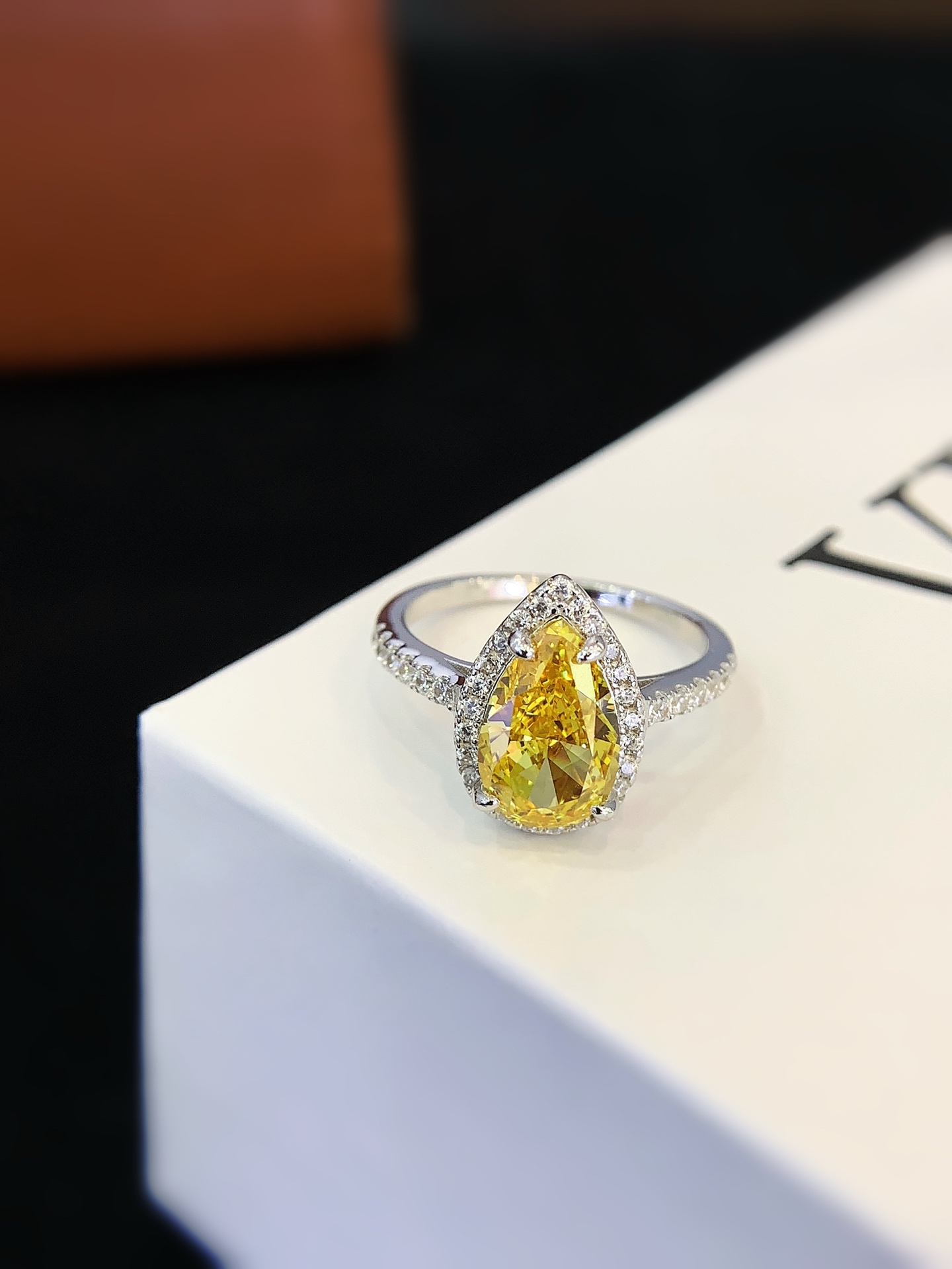 Yellow Gemstone Pear Shape Moissanite Rings S925 Silver Gemstone Promise Engagement Band Wedding Ring for Women Girls