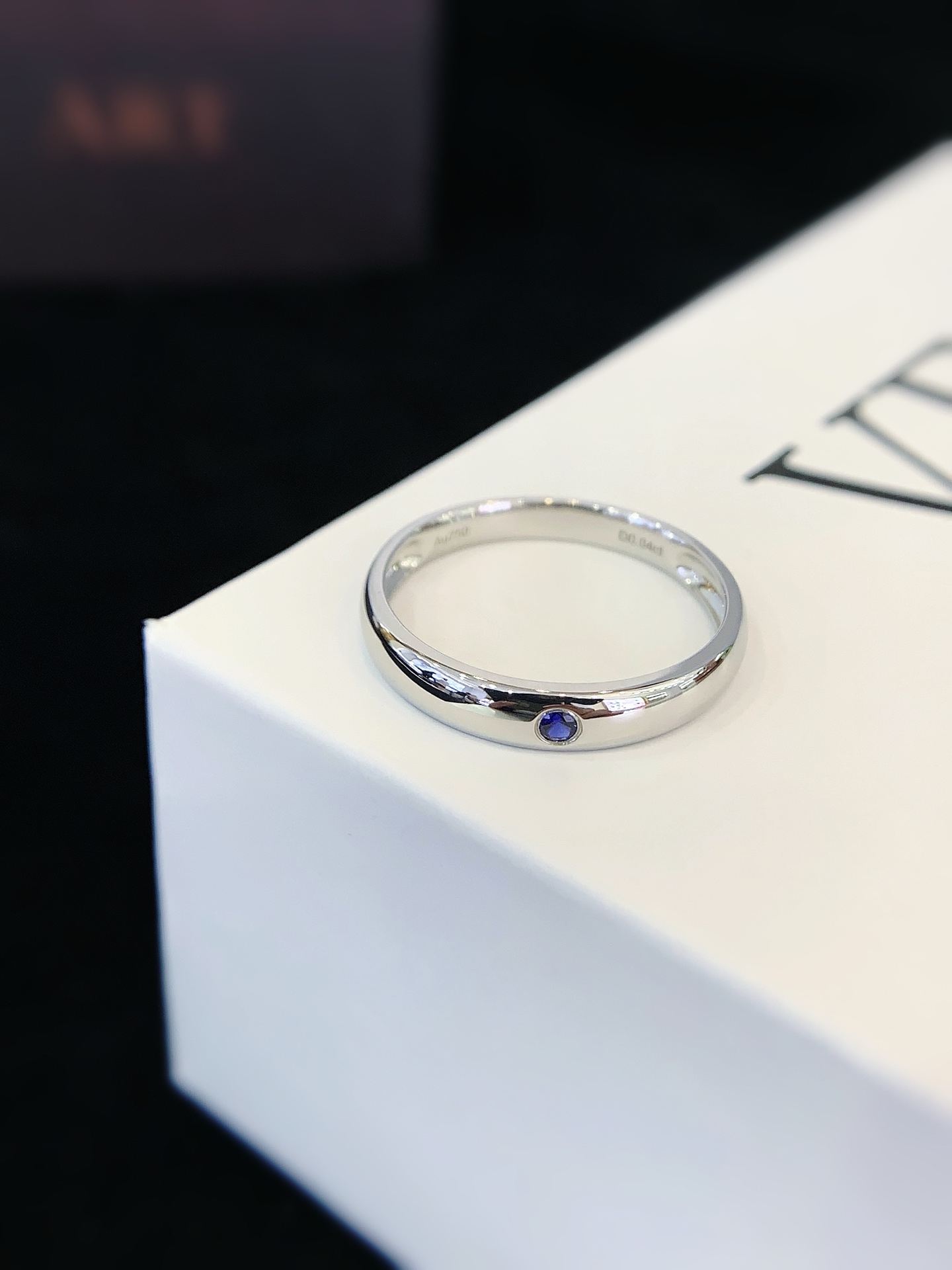 Elegant Jewelry Goldstones Jewelry 18K Yellow Gold Wide Band Chunky Dome Ring with Lab Sapphire Gemstone Men Ring