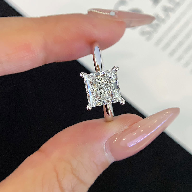 Solitarie Stone Ring