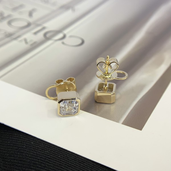 Diamond Stud Earring AsscherCut 10K Yellow Gold Lab Grwon Diamond Earrings with back scews 3