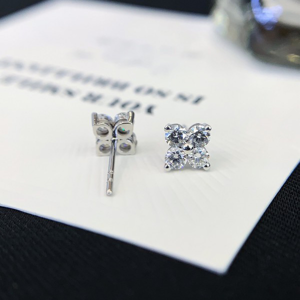 Four-Leaf Clover Flash Diamond Earrings Women 14k 18k Needle Earrings white gold Luxury Design Ladies Girl Lab diamond Stud Earring 3