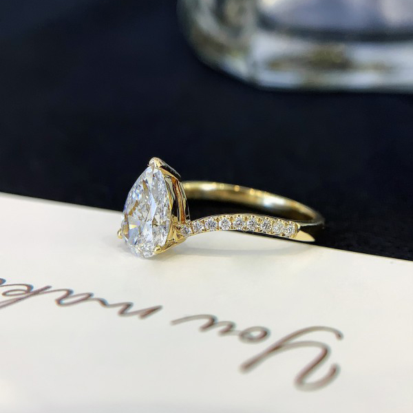 Simple Design Pear Cut Moissanite Wedding Rings High Quality 14K Yellow Gold Fine Jewelry Ring