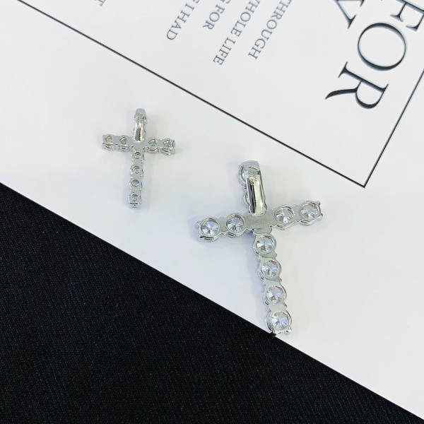 Fine Jewelry Bling Iced out White Gold 14K/18K Charms Round Lab Diamond  Cross Jesus Pendant Necklace for Men 3