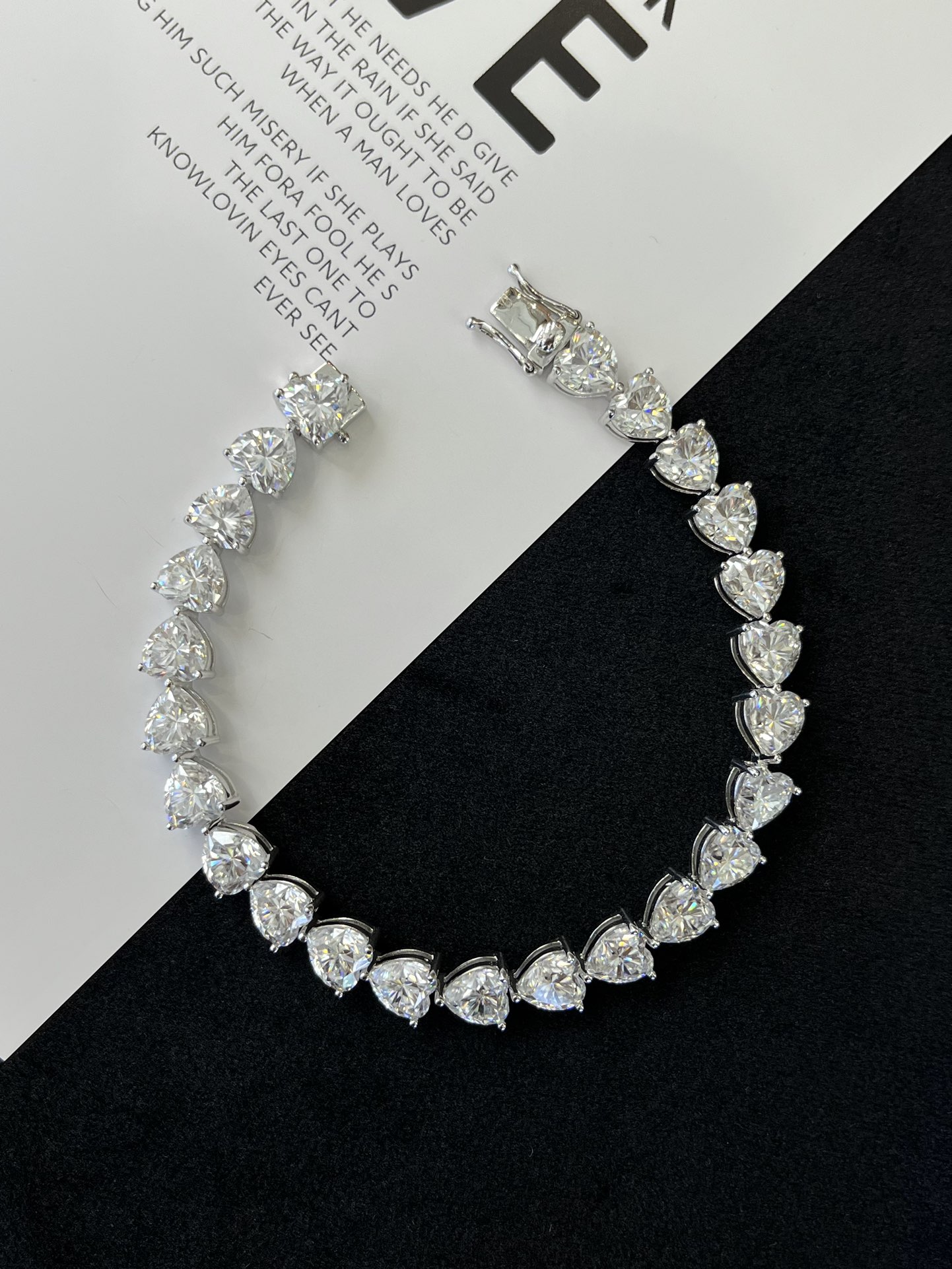 925 Sterling Silver Women′s Fashion Jewelry Heart Shaped Tennis Chain Design Elegant Style Chain Tennis Bracelet
