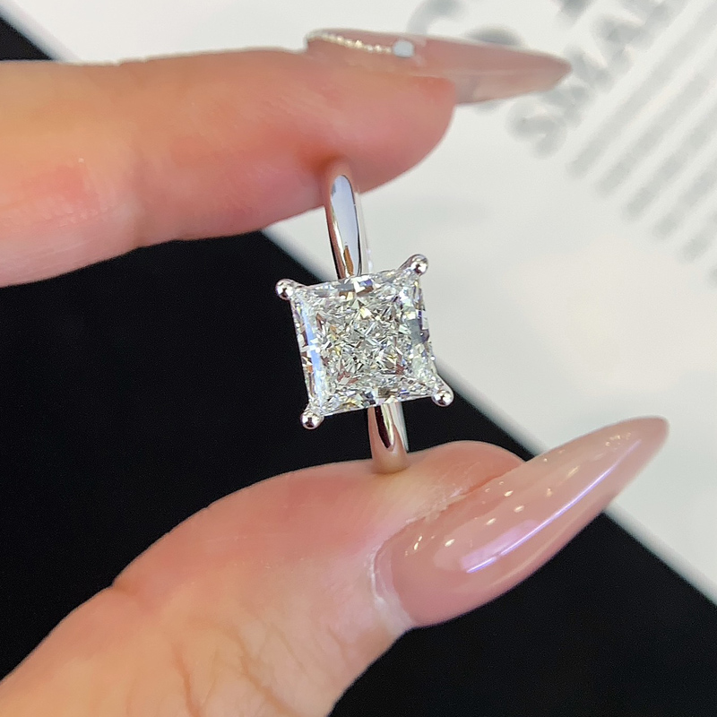 18k 2.009ct Princess cut lab diamond wedding ring