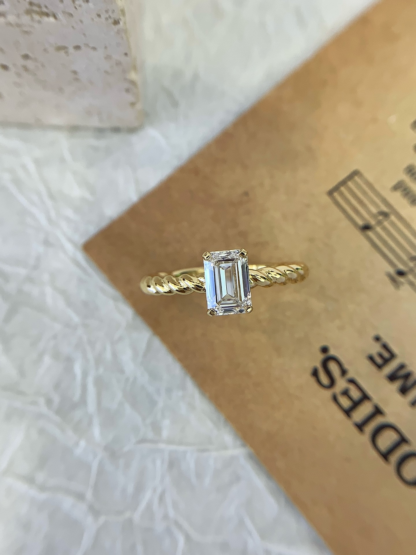 Wholesale Fashion Women's 18K Gold Fine Jewelry Twist Thin Emerald Cut Lab Diamond Ring Square Diamond Ring Women 5
