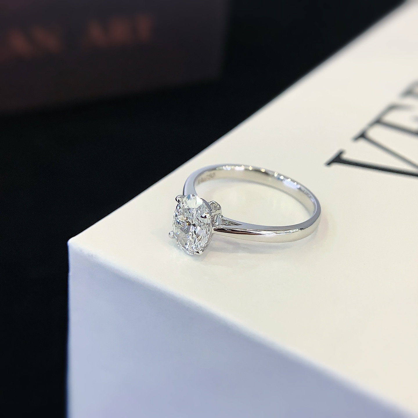 Trendy 14k 18k White Gold Rings for Women 1.05ct Oval Cut Lab Diamond Solitaire Ring Engagement Wedding Band 5