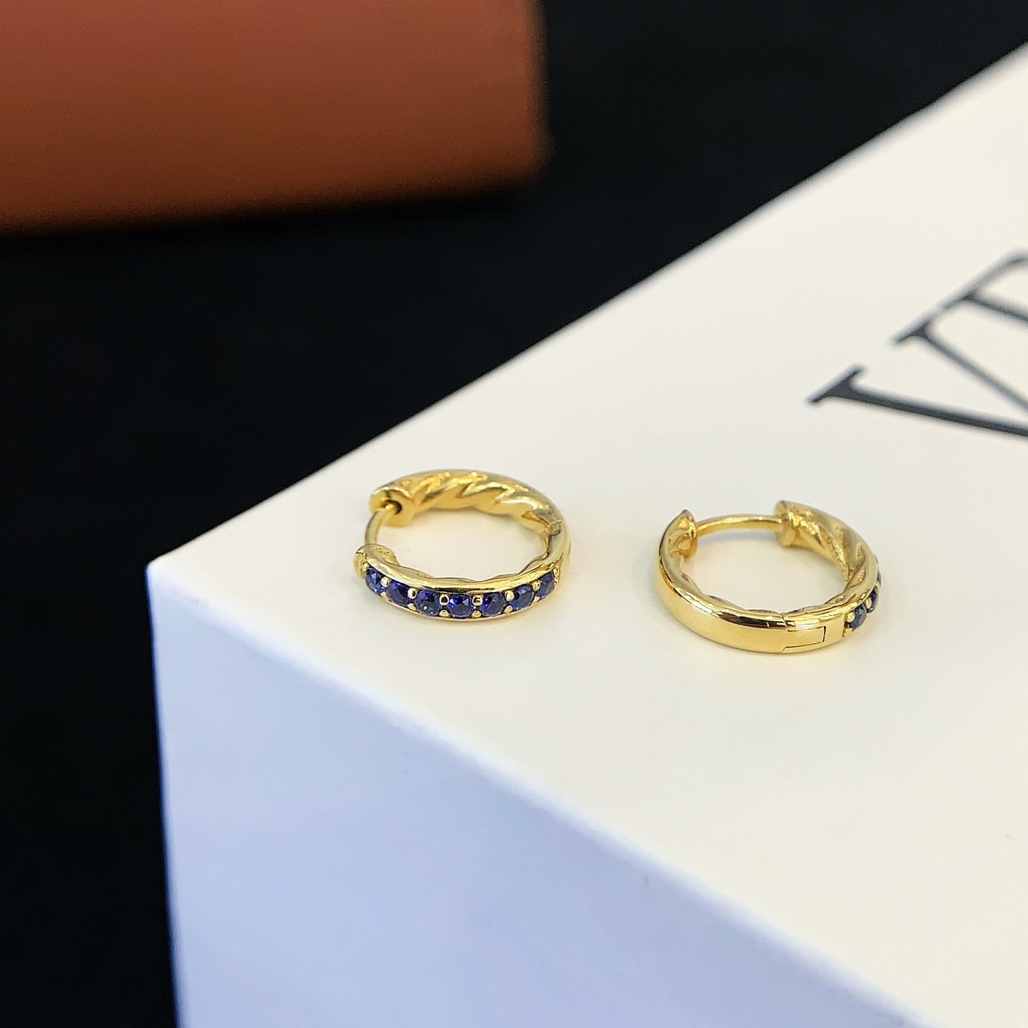 18K Yellow Gold Fine Jewelry 18K 14k Gold Vermeil Birthstone Lab Sapphire Hoop Huggie Earrings 7