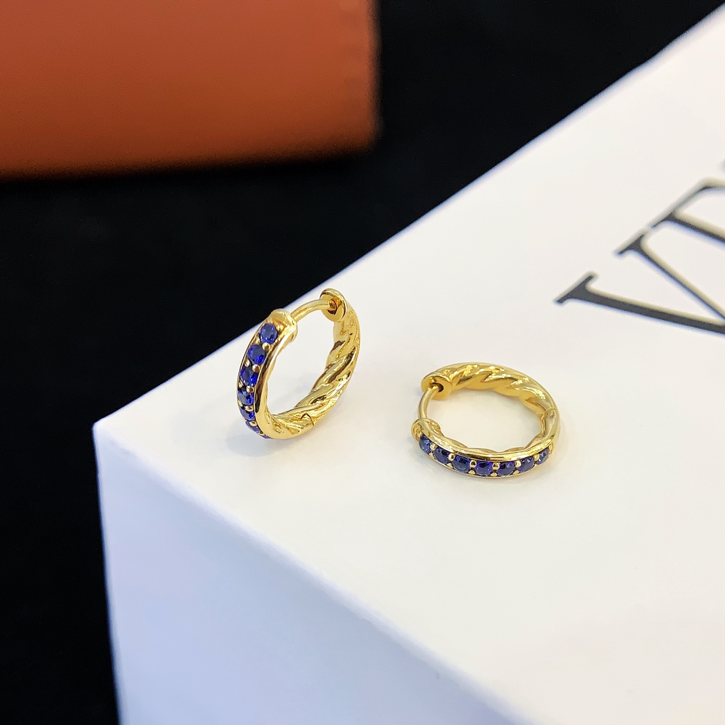 18K Yellow Gold Fine Jewelry 18K 14k Gold Vermeil Birthstone Lab Sapphire Hoop Huggie Earrings 6