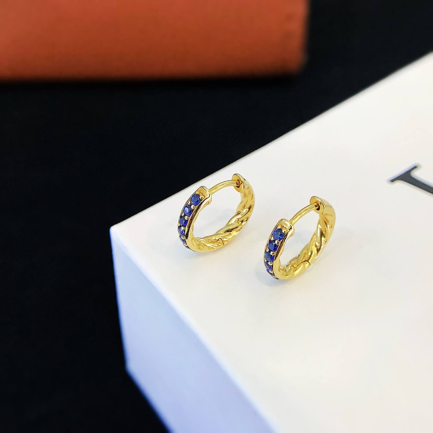 18K Yellow Gold Fine Jewelry 18K 14k Gold Vermeil Birthstone Lab Sapphire Hoop Huggie Earrings 5