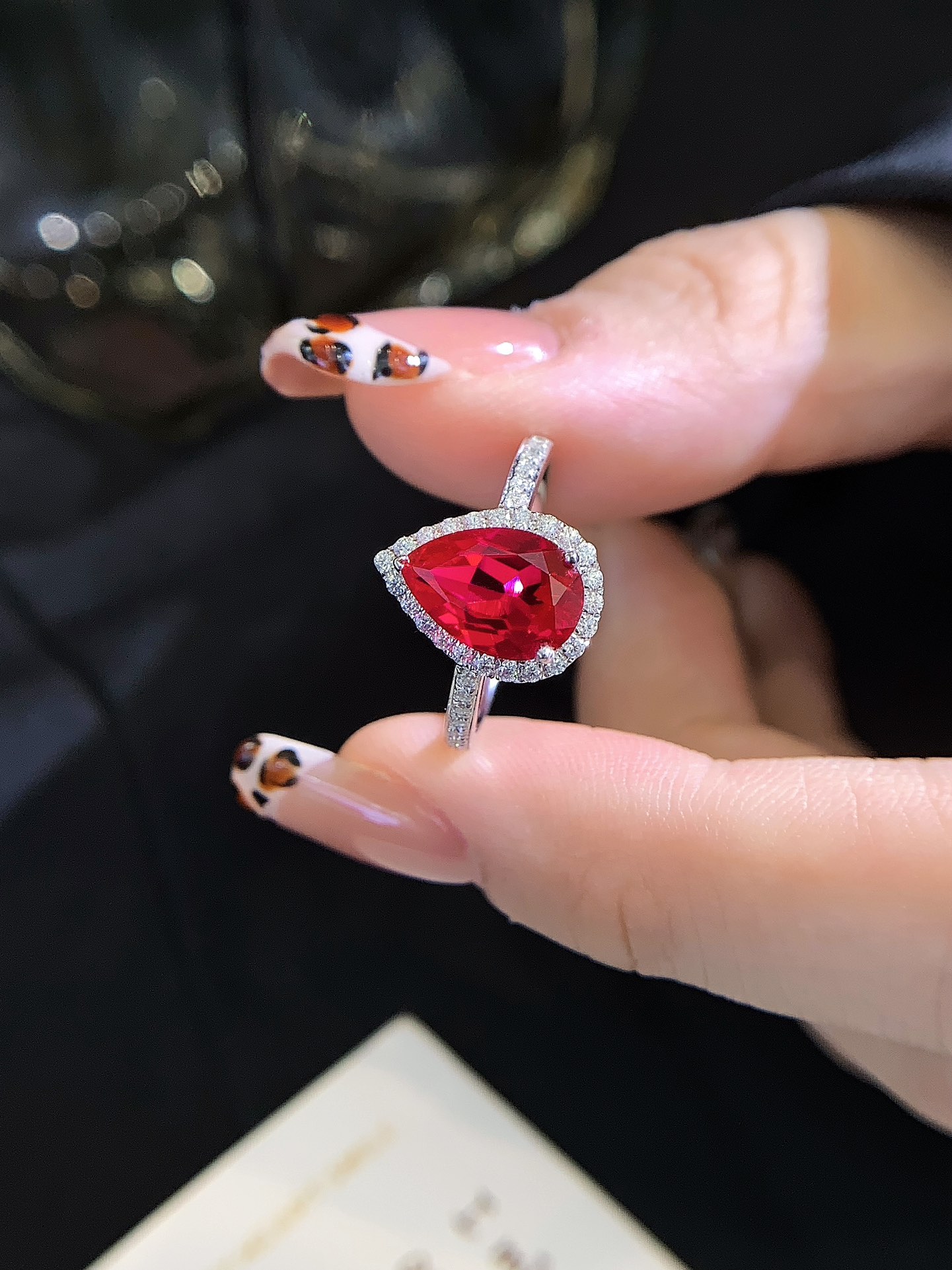 6x9mm Pear Cut Ruby 18K Gold Halo Engagement Ring with Bezel Setting for Gift Party Anniversary