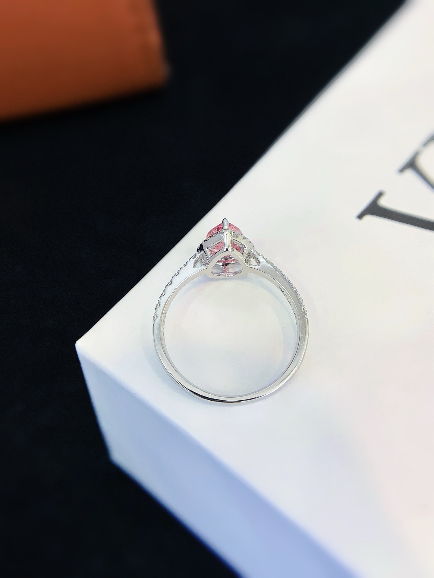 18k Gold Luxury Engagement Diamond Ring 1CT VVS2 Pear Shape Pink Sapphire Gemstone Diamond Wedding Ring 4