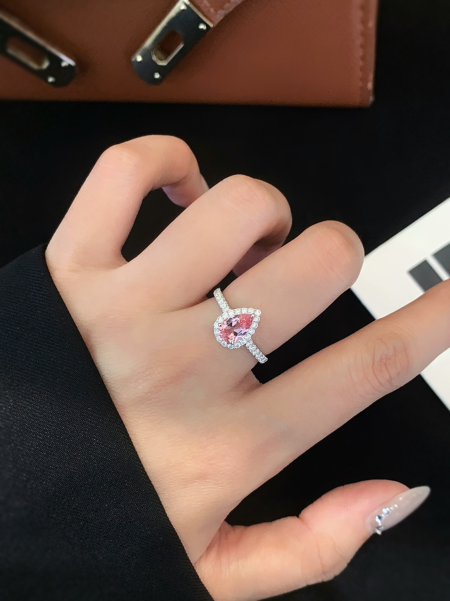 18k Gold Luxury Engagement Diamond Ring 1CT VVS2 Pear Shape Pink Sapphire Gemstone Diamond Wedding Ring 8